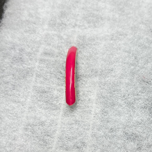 Single Unmarried Vintage Trifari Pink Enamel Geometric 80s Earring 2”L Pierced - Picture 6 of 7